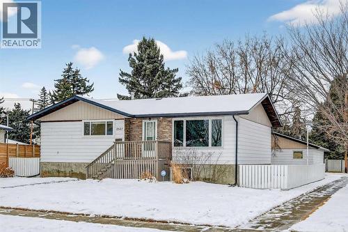 8527 Bowglen Road Nw, Calgary, AB - Outdoor