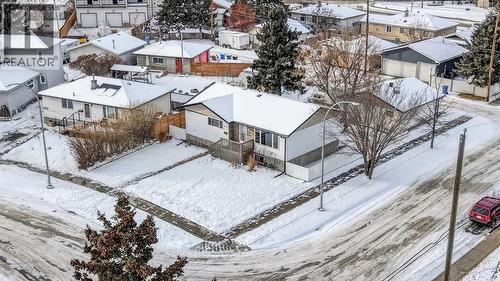8527 Bowglen Road Nw, Calgary, AB - Outdoor