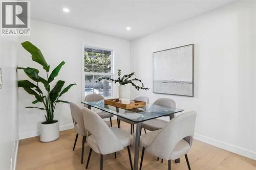 4547 Passchendaele Road Sw, Calgary, AB - Indoor Photo Showing Dining Room