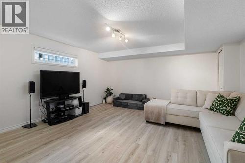 1629 29 Avenue Sw, Calgary, AB - Indoor