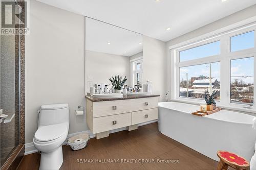 579 Foxview Place, Ottawa, ON - Indoor Photo Showing Bathroom