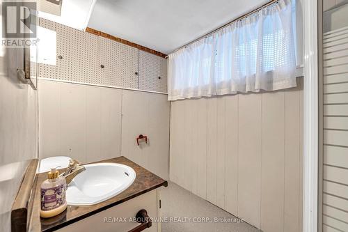 150 Thistle Down Boulevard, Toronto, ON - Indoor Photo Showing Bathroom