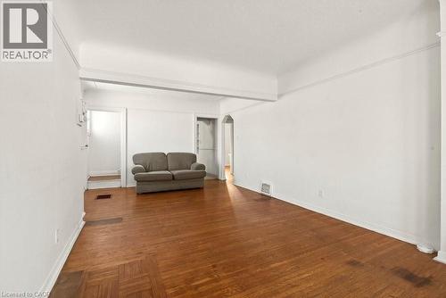 83 Haddon Avenue S, Hamilton, ON - Indoor Photo Showing Other Room