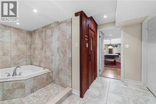 7 Templer Drive, Ancaster, ON - Indoor Photo Showing Bathroom