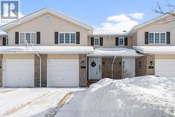 27 WINSTON AVENUE  Petawawa, ON K8H 0C1