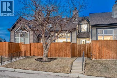 22, 12625 24 Street SW  Calgary, AB T2W 4B1