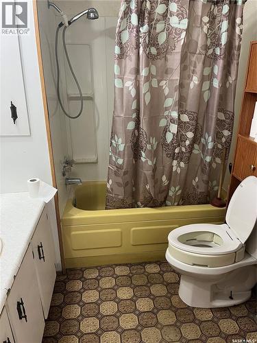 210 Main Street, Francis, SK 