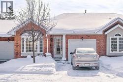 20 MEADOWLANDS Boulevard Unit# 28  Ancaster, ON L9K 1J5