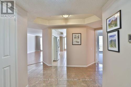 Large entranceway - 211 - 1800 The Collegeway, Mississauga, ON - Indoor Photo Showing Other Room