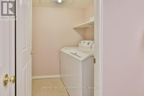 Laundry - 211 - 1800 The Collegeway, Mississauga, ON - Indoor Photo Showing Laundry Room