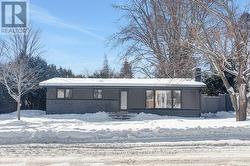52 GLENRIDGE ROAD  Ottawa, ON K2G 2Z7