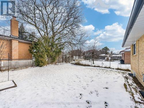 98 Mount Olive Drive, Toronto, ON - Outdoor