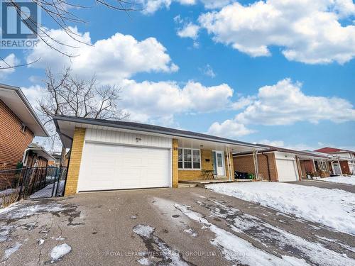 98 Mount Olive Drive, Toronto, ON - Outdoor