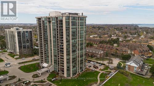 2008 - 2170 MARINE DRIVE  Oakville, ON L6L 5V1
