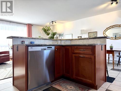 24 Rhodes Avenue, Amherst, NS - Indoor Photo Showing Kitchen