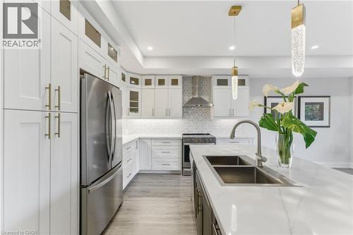 74 Melbourne Street, Hamilton, ON - Indoor Photo Showing Kitchen With Stainless Steel Kitchen With Double Sink With Upgraded Kitchen