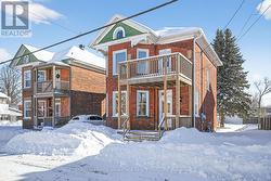 73 RUSSELL STREET E  Smiths Falls, ON K7A 1G5
