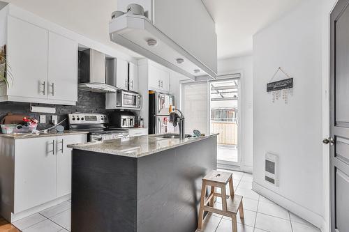 Cuisine - 83-9300 Rg Ste-Henriette, Mirabel, QC 