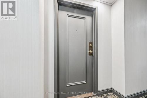 Entrance to Suite #702 - 702 - 1240 Marlborough Court, Oakville, ON -  Photo Showing Other Room