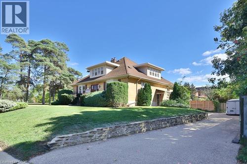 160 King Street E, Mississauga, ON - Outdoor