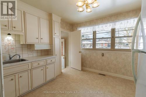 53 Sandra Avenue, Kitchener, ON - Indoor