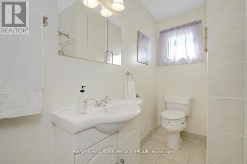 Main bath - 4 piece - 1259 Placid Street, Ottawa, ON - Indoor Photo Showing Bathroom