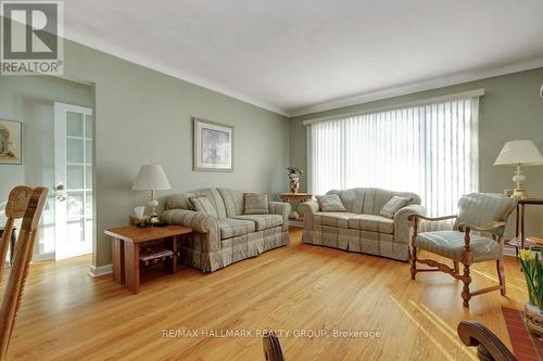 Large front window - 1259 Placid Street, Ottawa, ON - Indoor Photo Showing Living Room