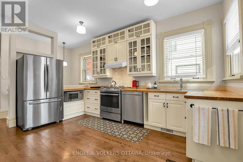 120 Boteler Street, Ottawa, ON - Indoor Photo Showing Kitchen