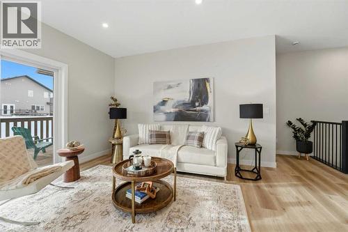 7 Thorne Place, Red Deer, AB - Indoor Photo Showing Living Room