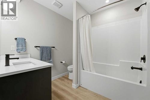 7 Thorne Place, Red Deer, AB - Indoor Photo Showing Bathroom