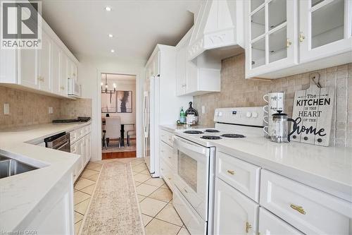 55 Edgewater Drive, Stoney Creek, ON - Indoor Photo Showing Kitchen