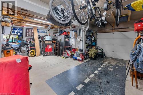 6970 Concord Crescent, Niagara Falls, ON - Indoor Photo Showing Garage