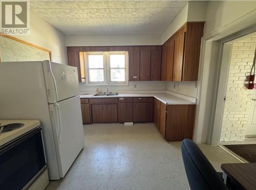 22 Low Ave, Gogama, ON - Indoor Photo Showing Kitchen With Double Sink