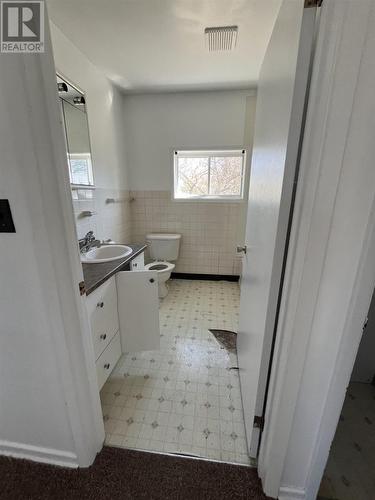 22 Low Ave, Gogama, ON - Indoor