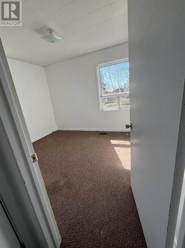 22 Low Ave, Gogama, ON - Indoor Photo Showing Other Room