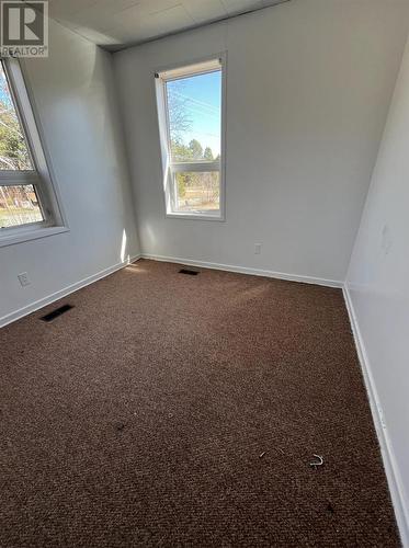22 Low Ave, Gogama, ON - Indoor Photo Showing Other Room