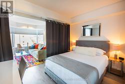 519 - 155 YORKVILLE AVENUE  Toronto, ON M5R 1C4