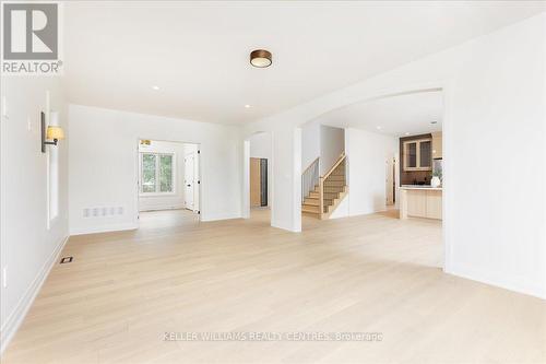 147 Lake Drive E, Georgina, ON - Indoor Photo Showing Other Room