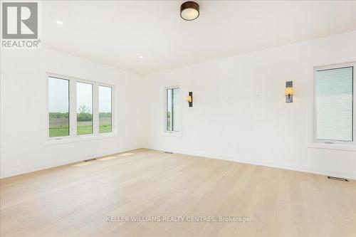 147 Lake Drive E, Georgina, ON - Indoor Photo Showing Other Room