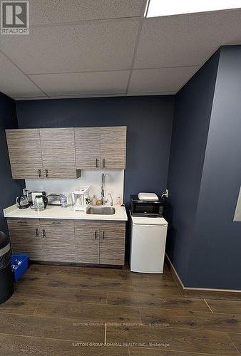 301 - 10376 Yonge Street, Richmond Hill, ON 