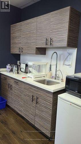 301 - 10376 Yonge Street, Richmond Hill, ON 