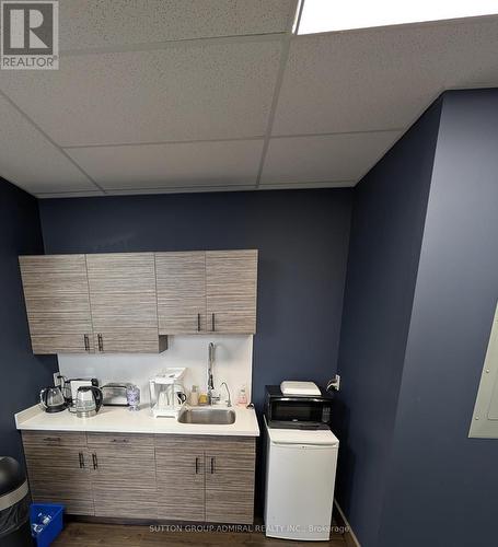 301 - 10376 Yonge Street, Richmond Hill, ON 