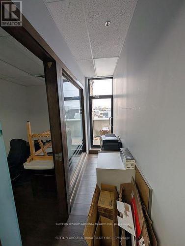 301 - 10376 Yonge Street, Richmond Hill, ON 