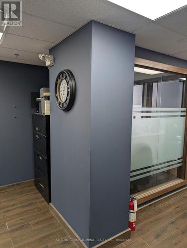 301 - 10376 Yonge Street, Richmond Hill, ON 