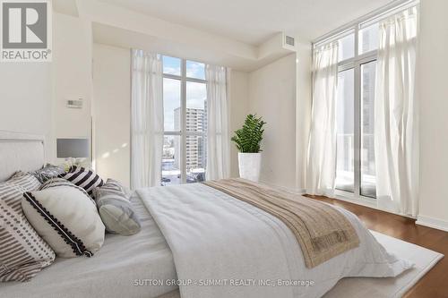 Virtually staged - 816 - 551 Maple Avenue, Burlington, ON - Indoor Photo Showing Bedroom