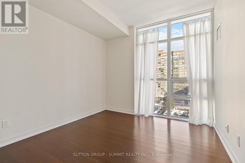 816 - 551 Maple Avenue, Burlington, ON - Indoor Photo Showing Other Room