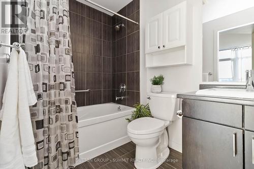 816 - 551 Maple Avenue, Burlington, ON - Indoor Photo Showing Bathroom