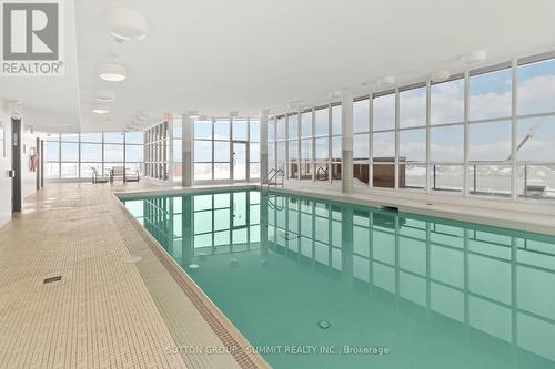 816 - 551 Maple Avenue, Burlington, ON - Indoor Photo Showing Other Room With In Ground Pool