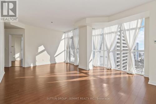 816 - 551 Maple Avenue, Burlington, ON - Indoor Photo Showing Other Room