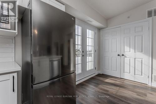 401 - 1450 Bishops Gate, Oakville, ON - Indoor Photo Showing Other Room